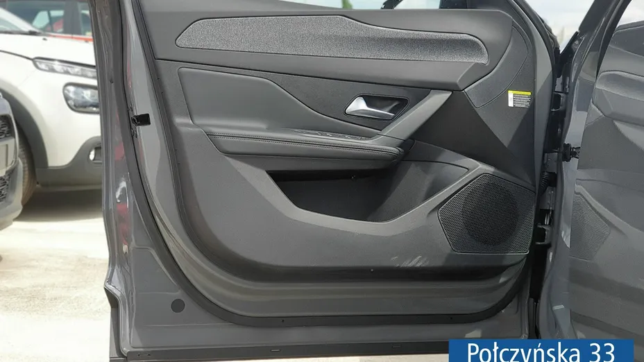 PEUGEOT 408 -