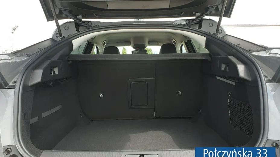 PEUGEOT 408 -
