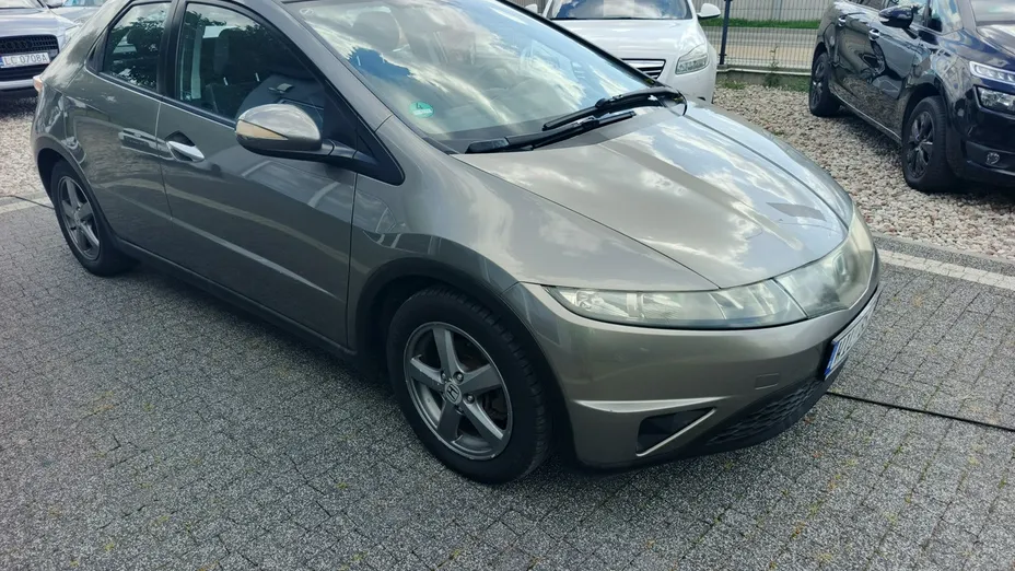 HONDA Civic -