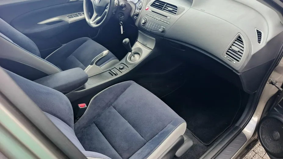 HONDA Civic -