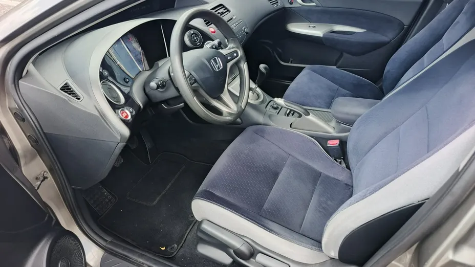 HONDA Civic -
