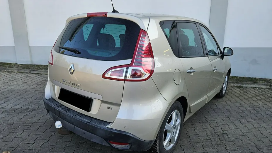 RENAULT Scenic -