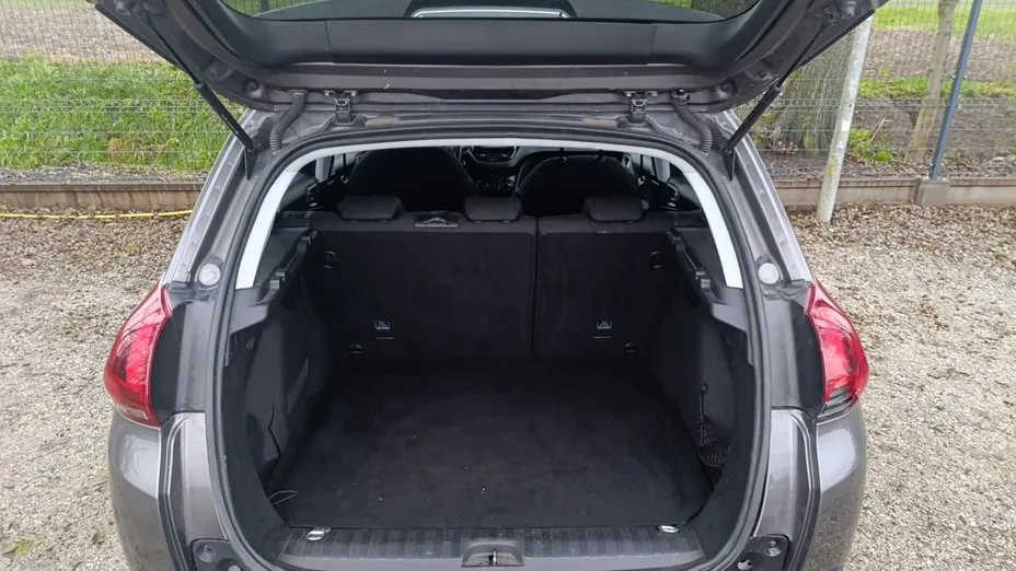 PEUGEOT 2008 -