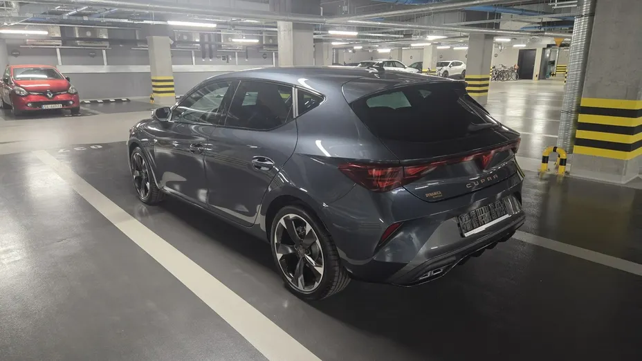 CUPRA Leon -