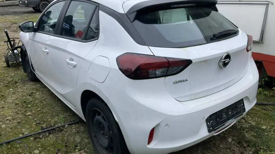 OPEL Corsa -
