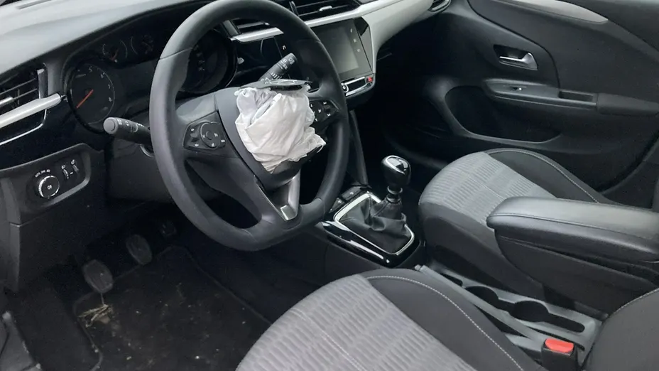 OPEL Corsa -