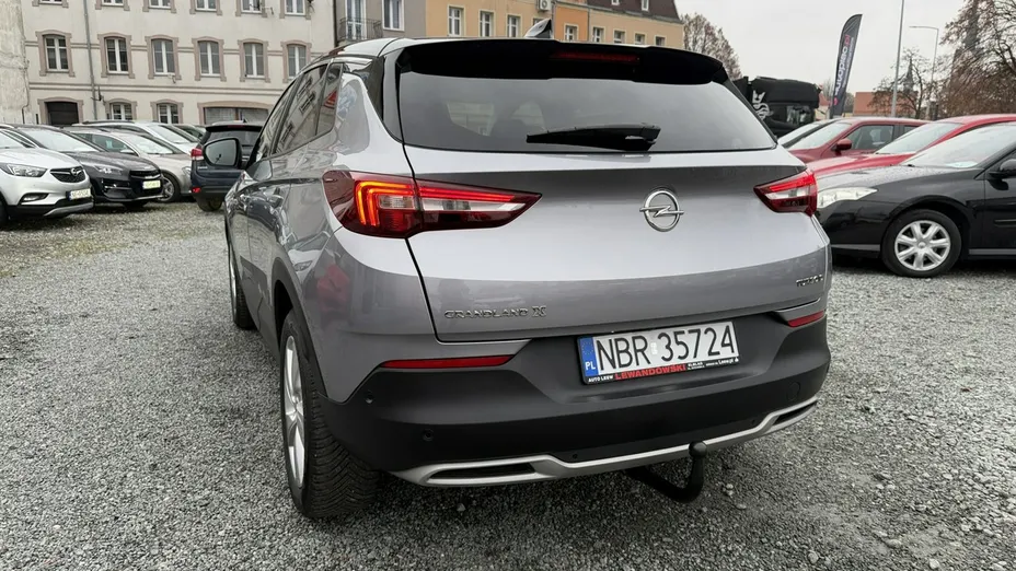 OPEL Grandland X -