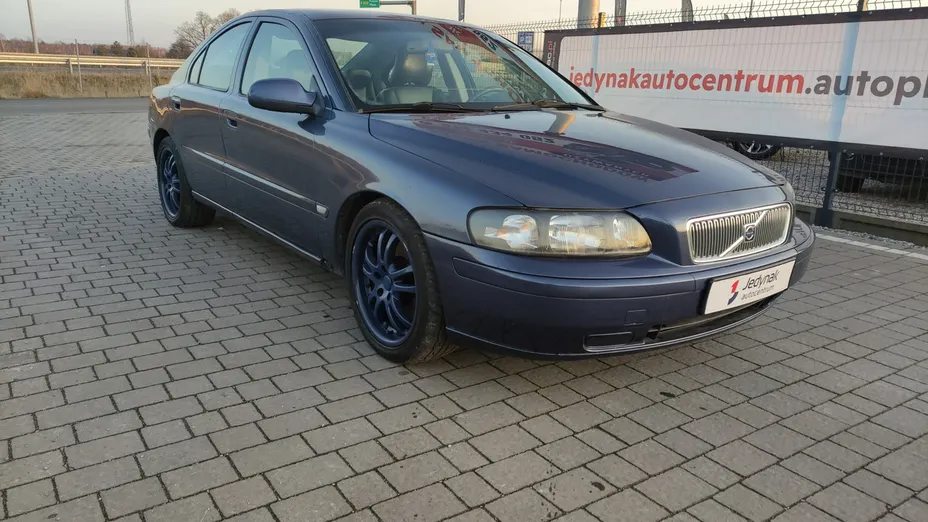 VOLVO S60 -
