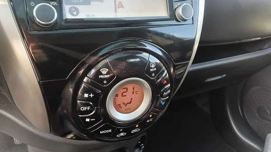 NISSAN Micra -