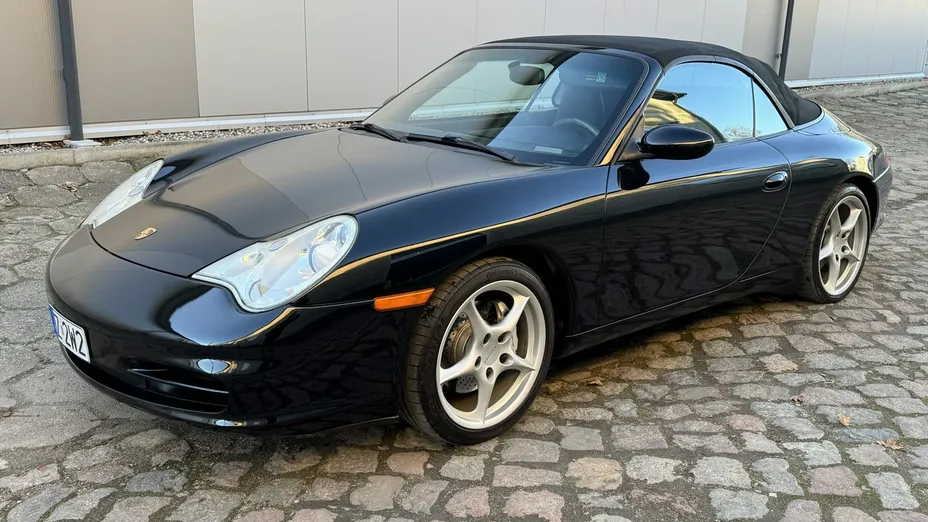 PORSCHE 911 -