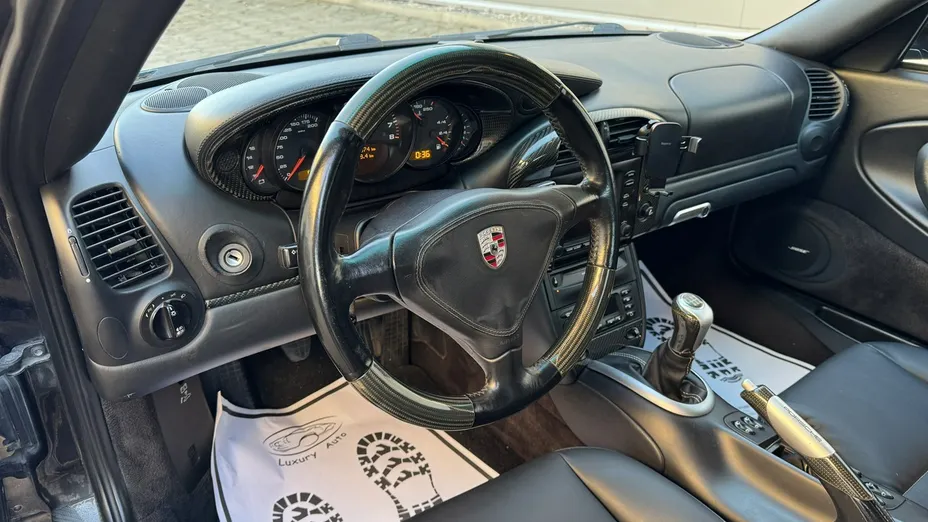 PORSCHE 911 -