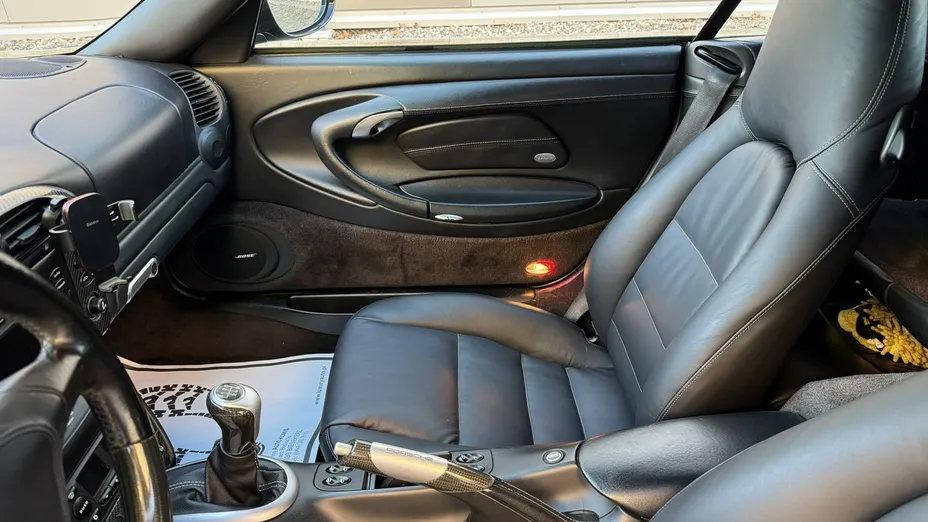PORSCHE 911 -