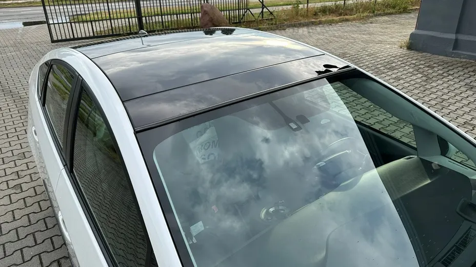 TOYOTA Prius -
