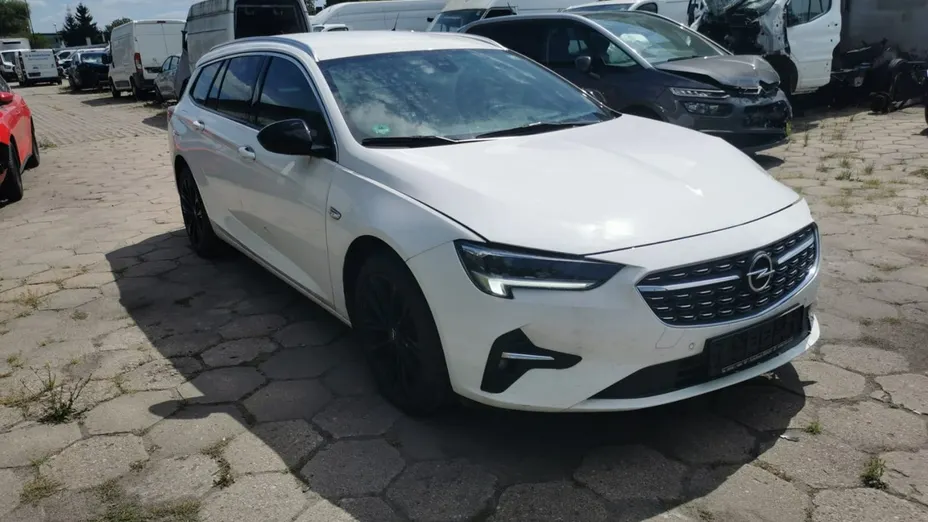 OPEL Insignia -