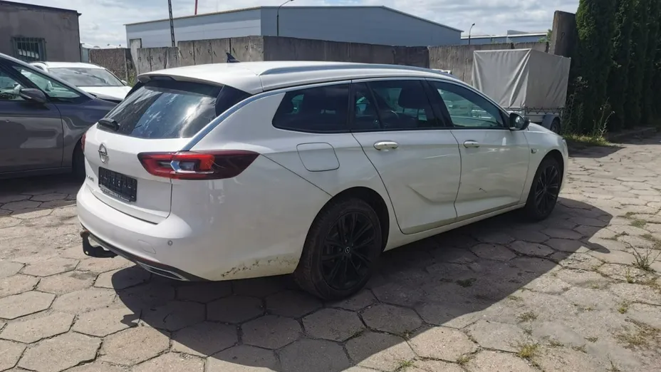 OPEL Insignia -