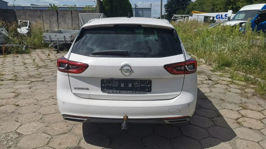 OPEL Insignia -