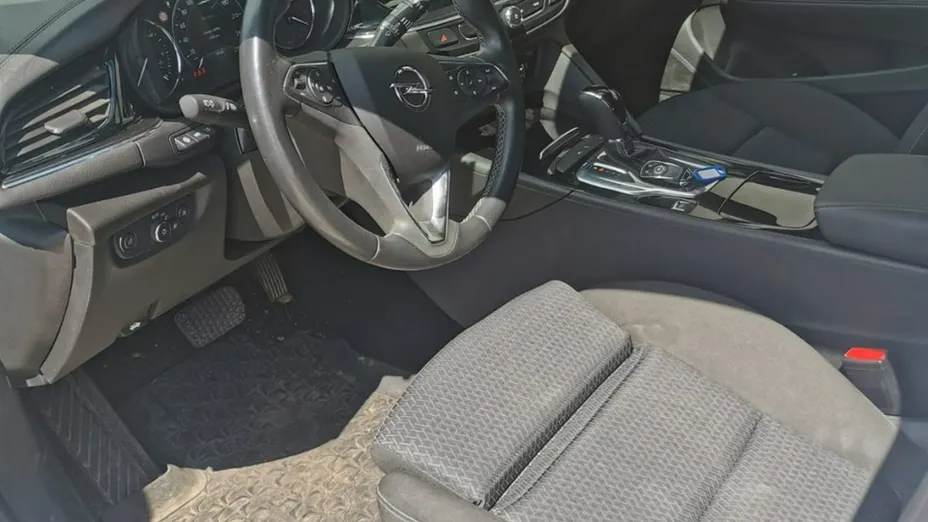 OPEL Insignia -