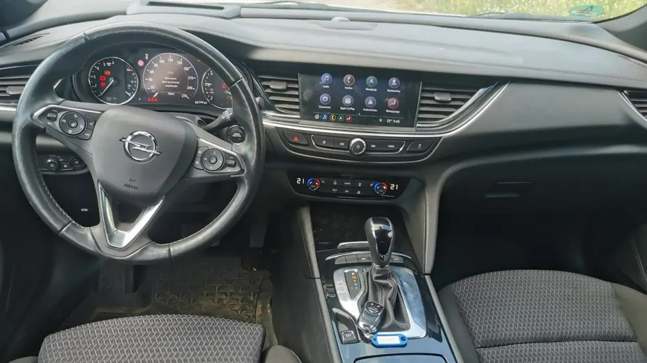 OPEL Insignia -