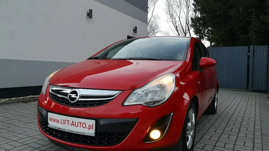 OPEL Corsa -