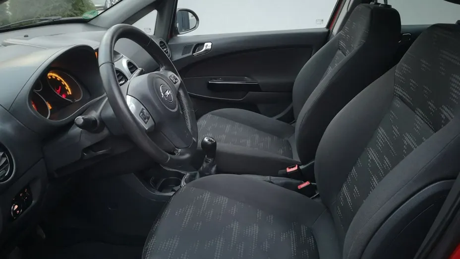 OPEL Corsa -