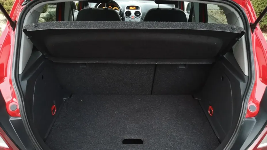OPEL Corsa -