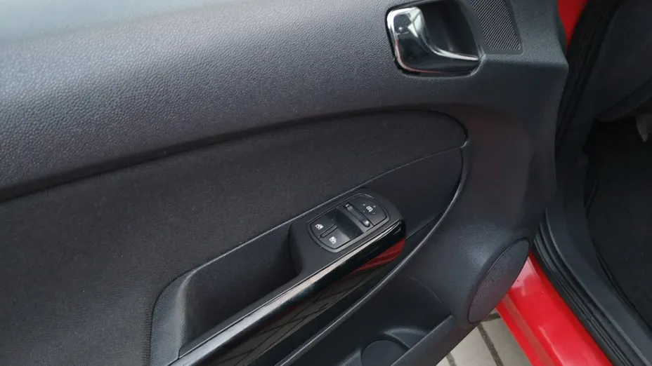 OPEL Corsa -