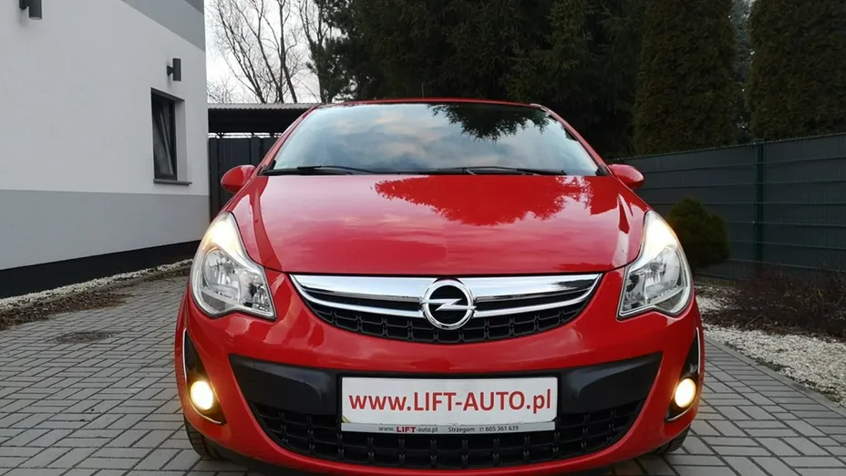 OPEL Corsa -