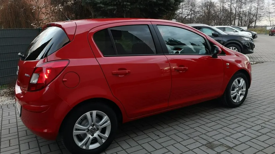 OPEL Corsa -
