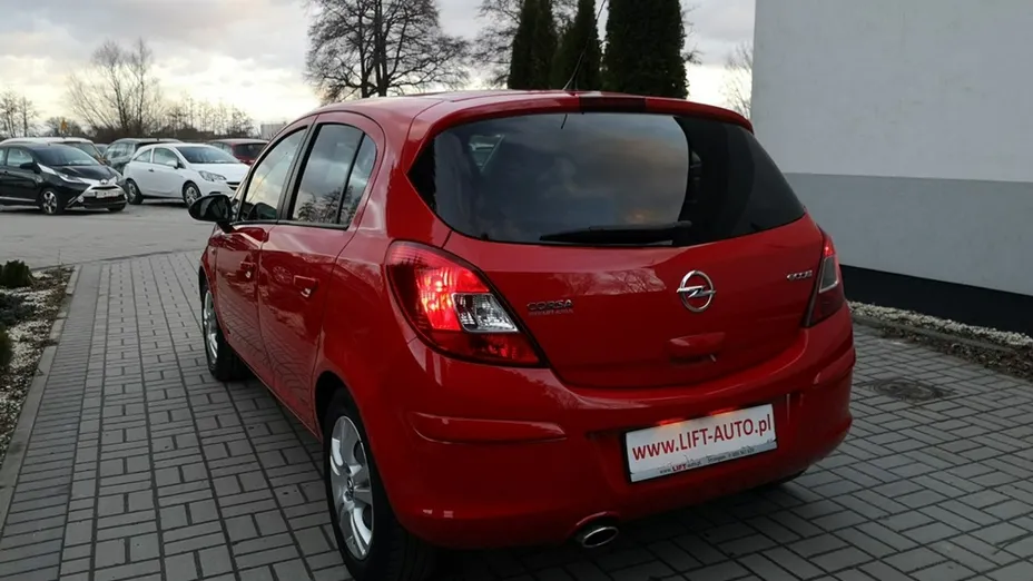 OPEL Corsa -