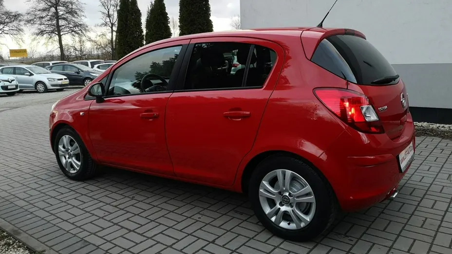 OPEL Corsa -