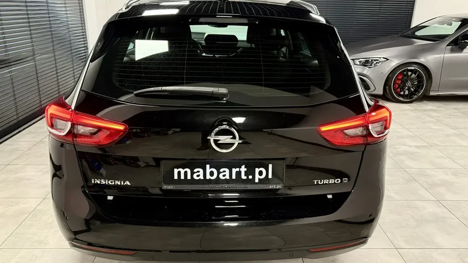 OPEL Insignia -