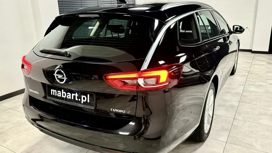 OPEL Insignia -