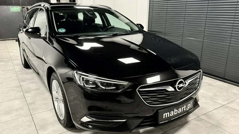 OPEL Insignia -