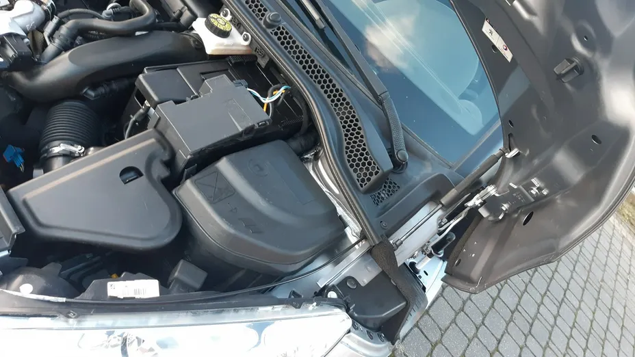 PEUGEOT RCZ -