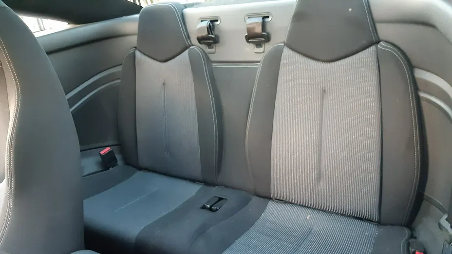 PEUGEOT RCZ -