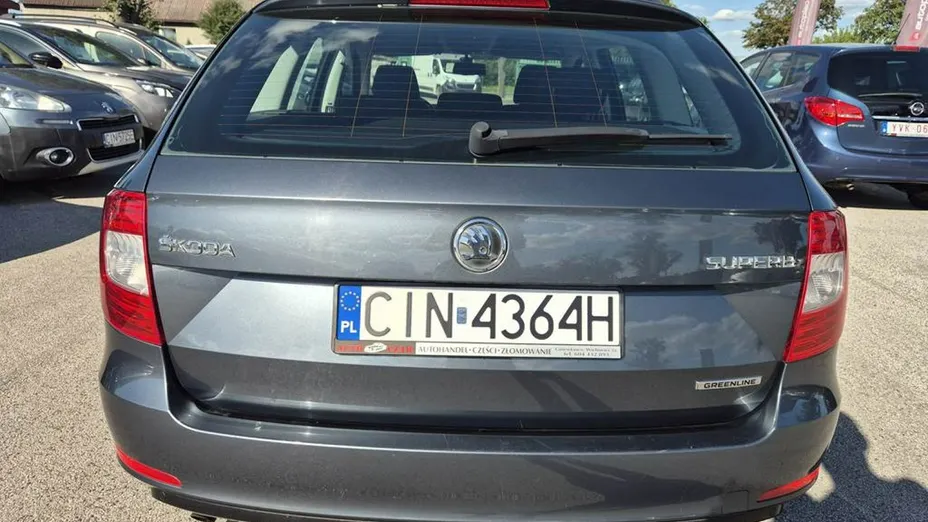 SKODA Superb -