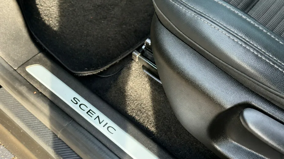 RENAULT Grand Scenic -