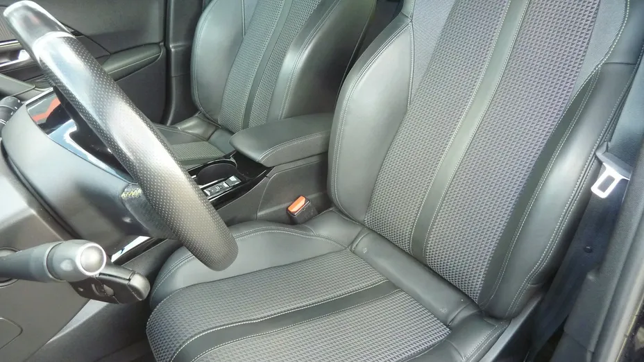 PEUGEOT 2008 -