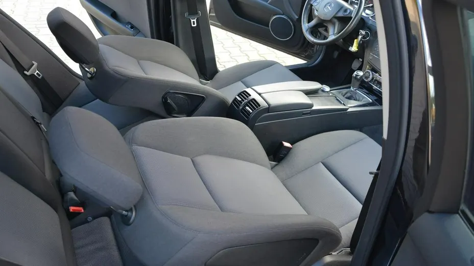 MERCEDES-BENZ C Klasa -