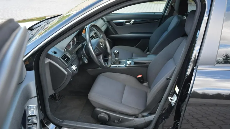 MERCEDES-BENZ C Klasa -