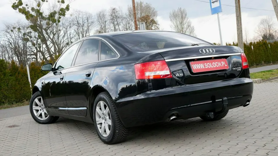 AUDI A6 -