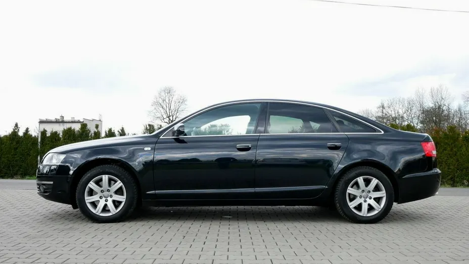 AUDI A6 -
