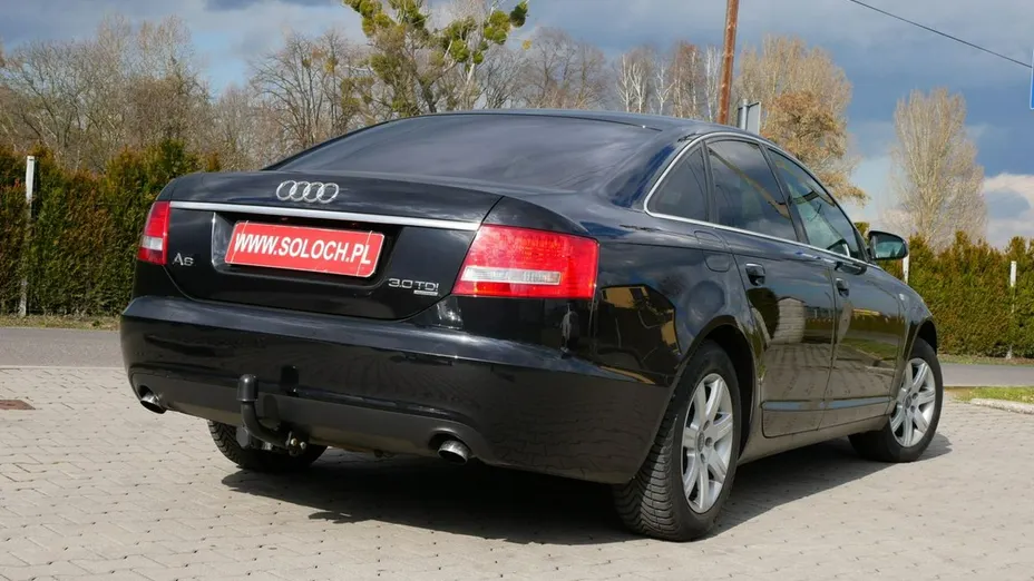 AUDI A6 -
