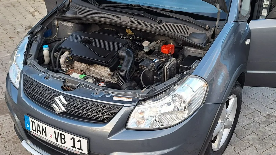 SUZUKI SX4 -