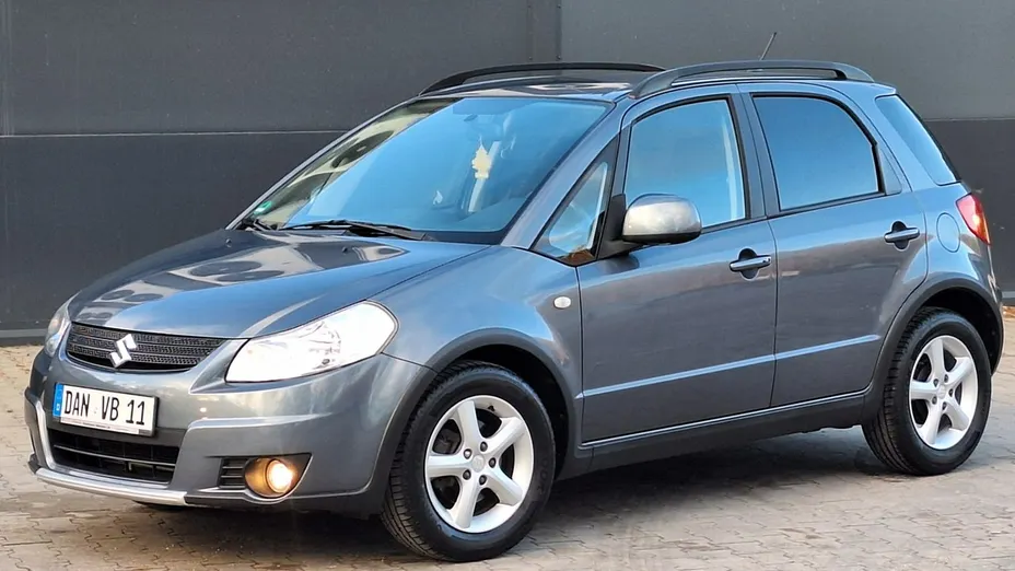 SUZUKI SX4 -