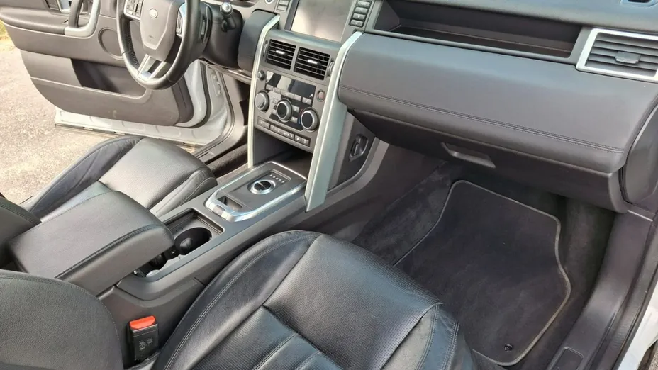 LAND ROVER Discovery Sport -