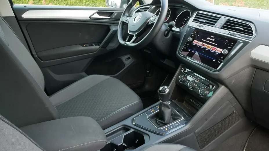 VOLKSWAGEN Tiguan -