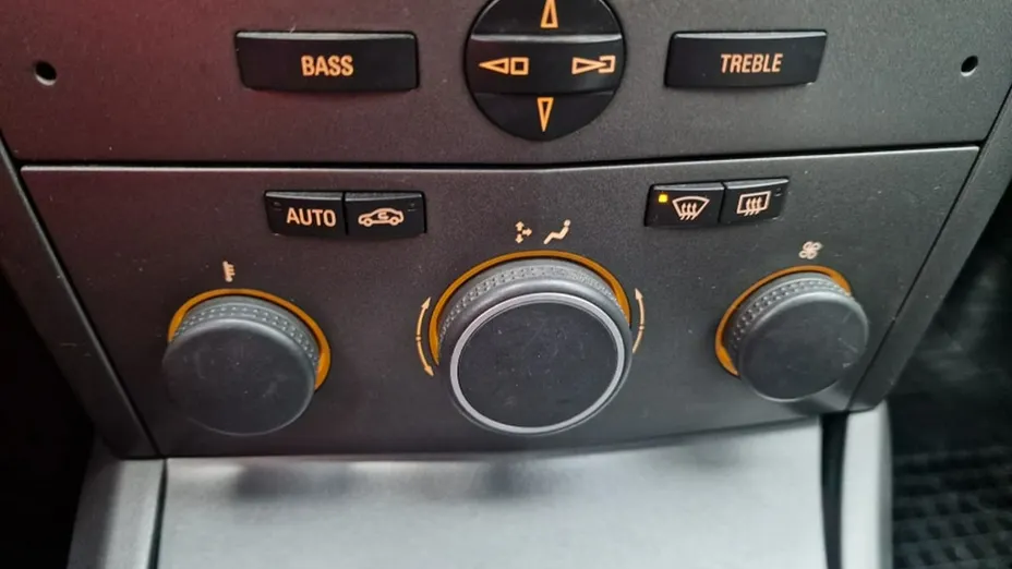 OPEL Astra -