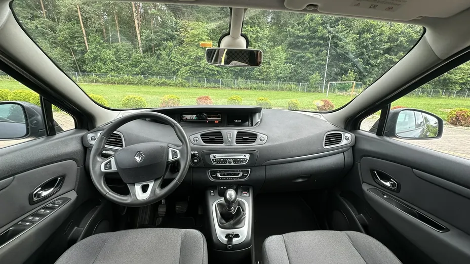RENAULT Scenic -