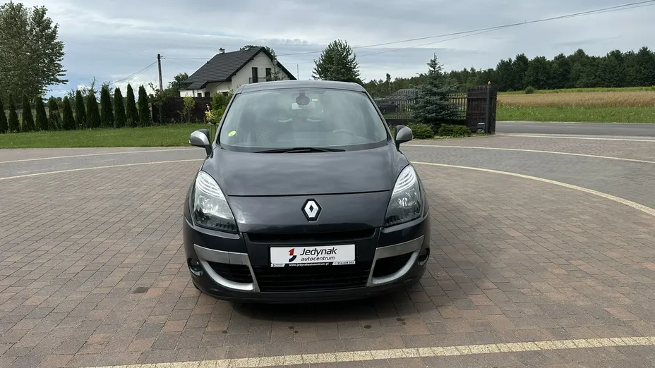 RENAULT Scenic -